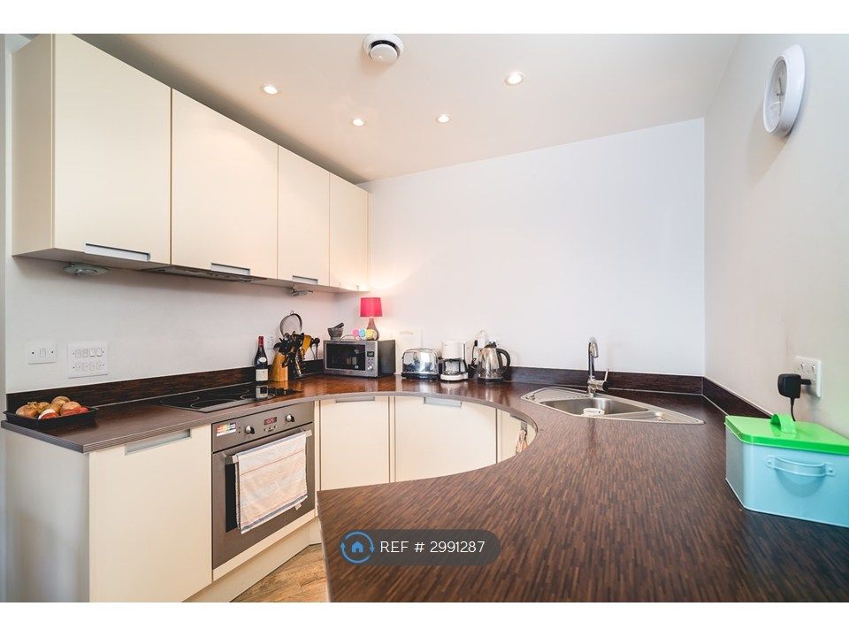 Property photo 3 of 11