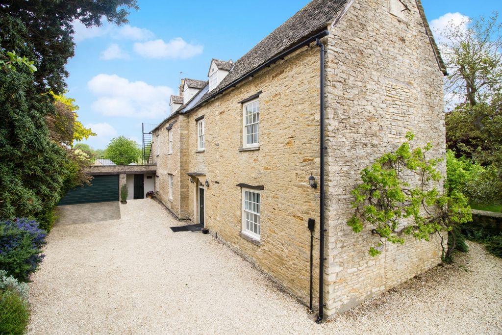 Property photo 2 of 6 34466