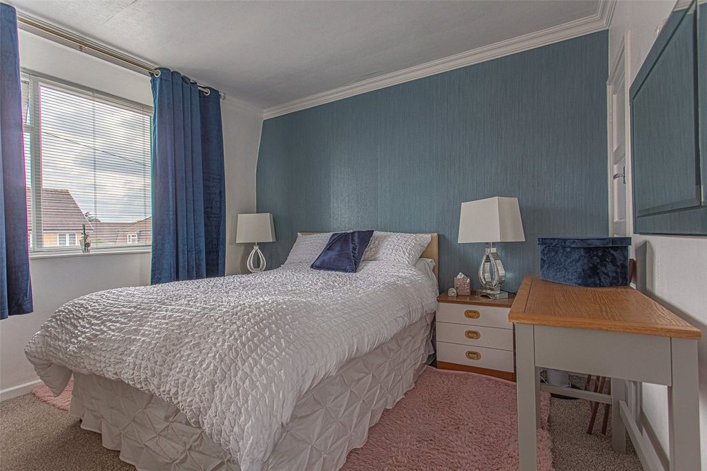 Property photo 2 of 15 Picture No. 01