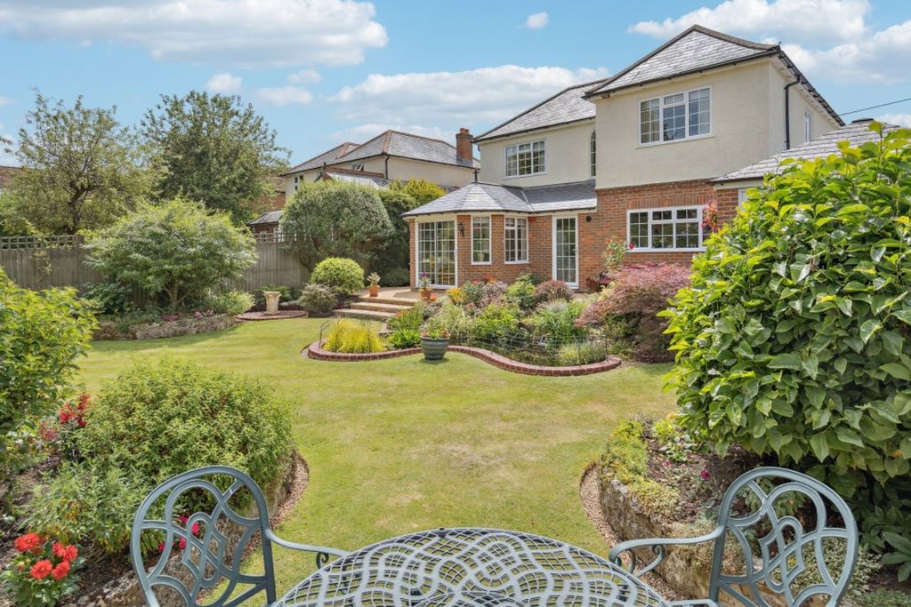 Property photo 1 of 17