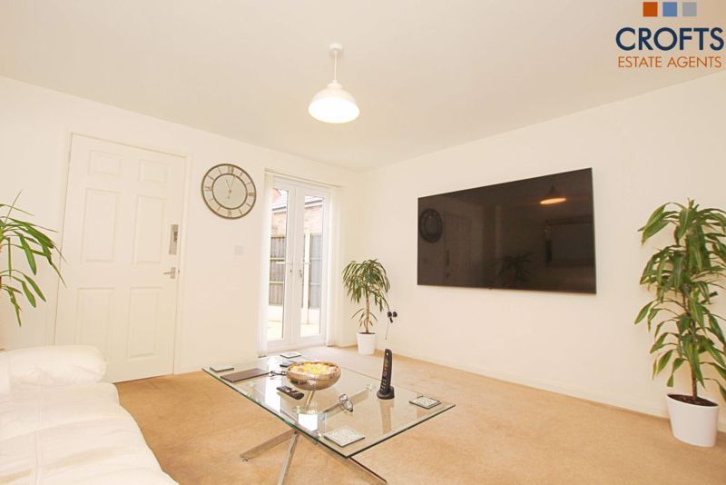 Property photo 2 of 15 Lounge