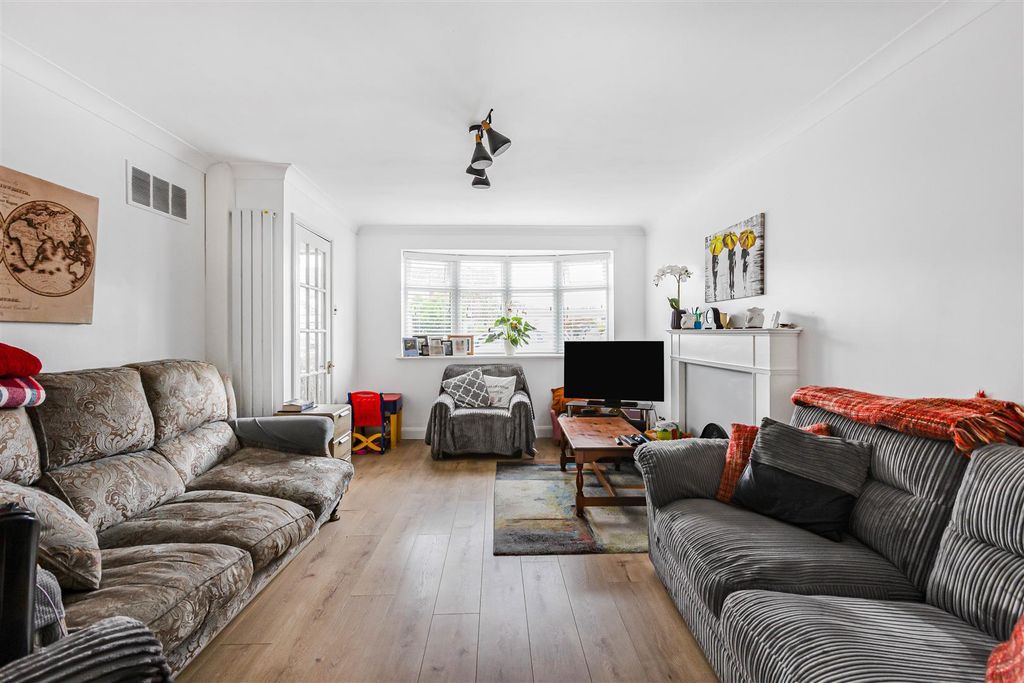 Property photo 2 of 18 6_88597.Jpg