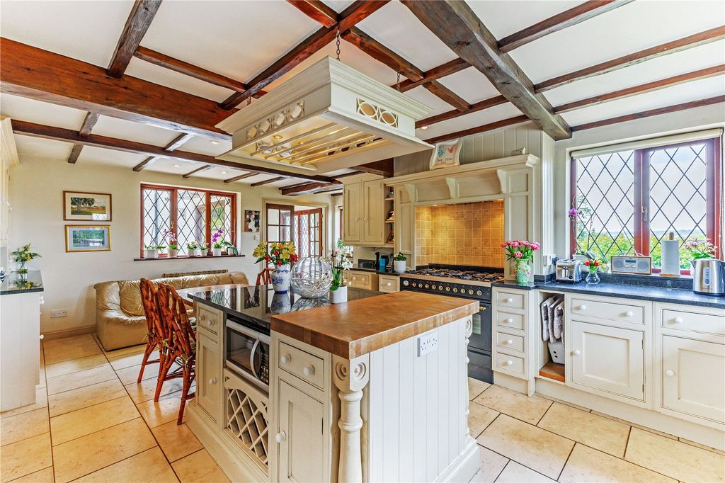 Property photo 3 of 15 Kitchen