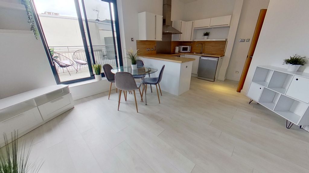 Property photo 1 of 9 York-Place-05242022092117.Jpg