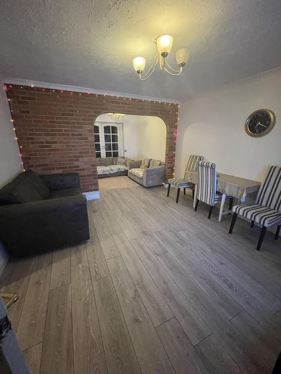 Property photo 3 of 24 Gallery