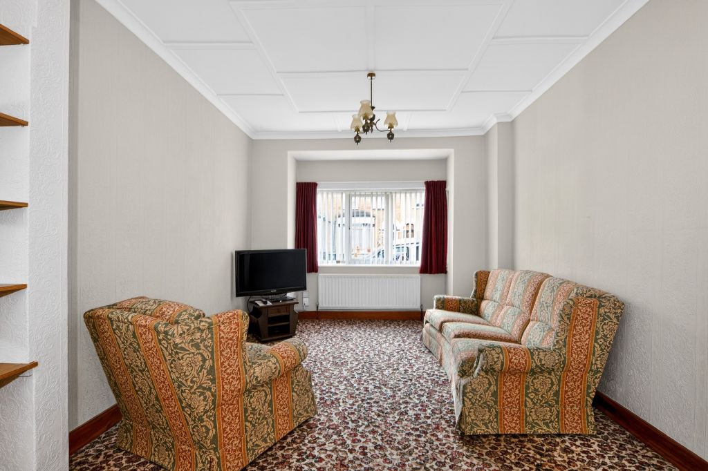 Property photo 3 of 25