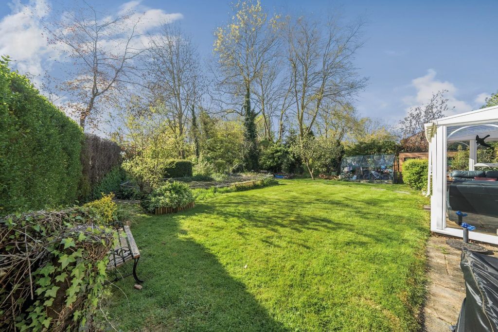 Property photo 3 of 40 1-69E8Effd630c8-1450052-8-69E8986Ff3c1A-1.Jpg