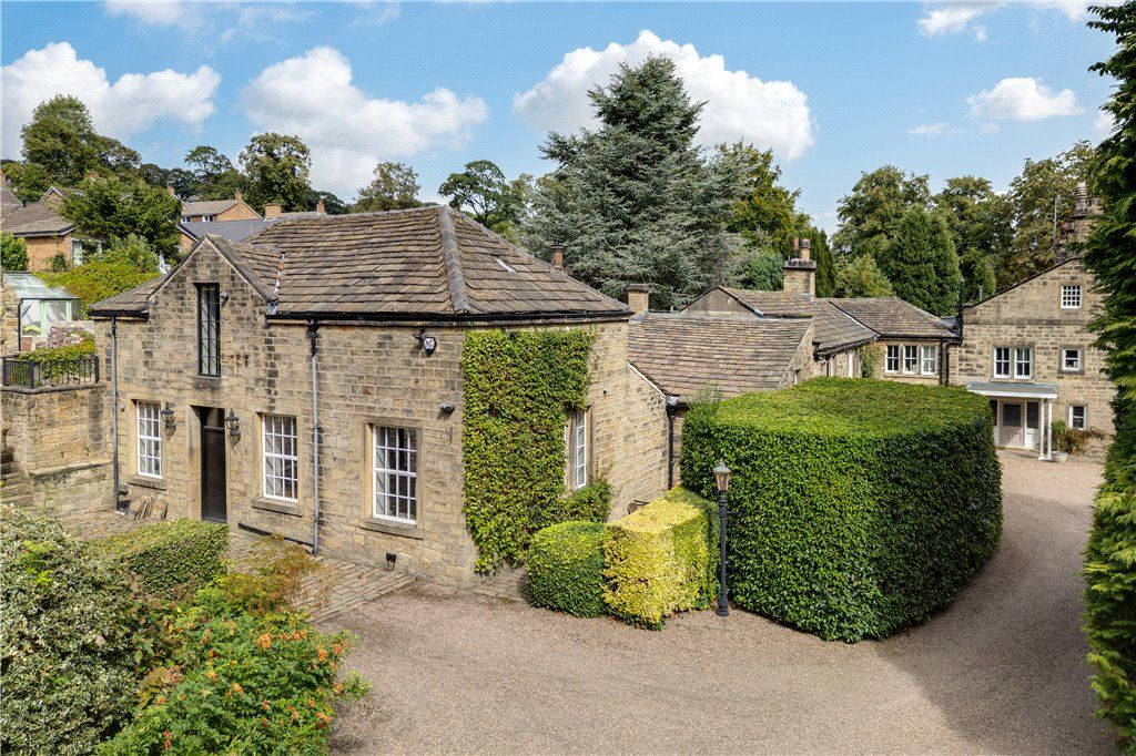 Property photo 2 of 54 Coach House