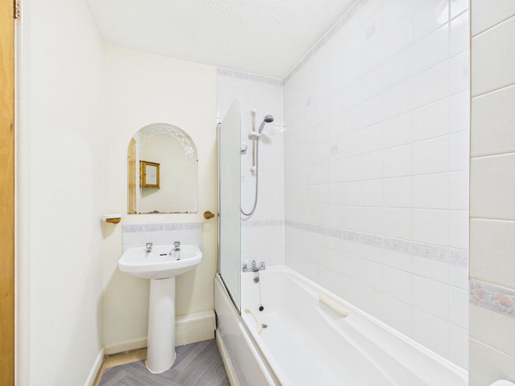 Property photo 3 of 11 Photo 7