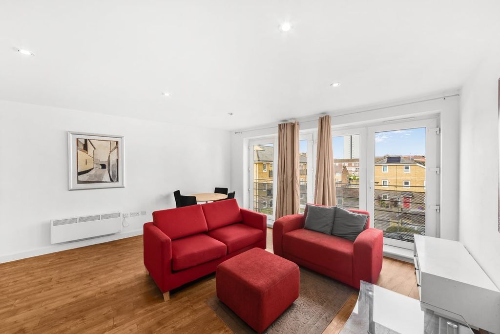 Property photo 2 of 10