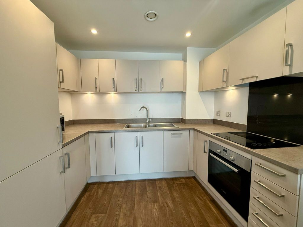 Property photo 2 of 8 Gallery