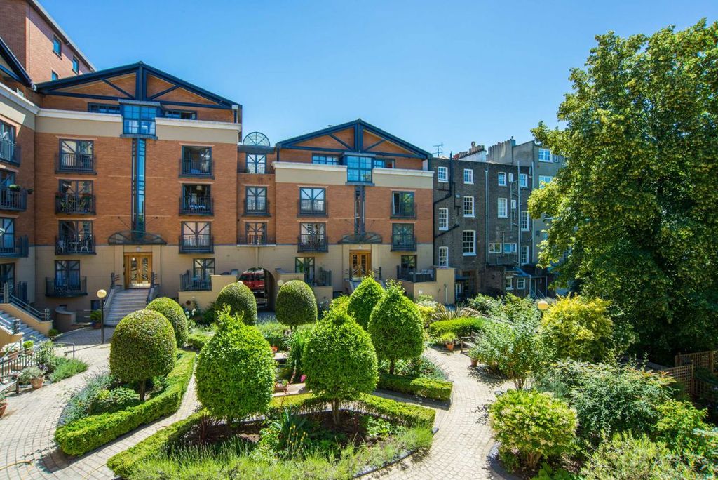 Property photo 1 of 5