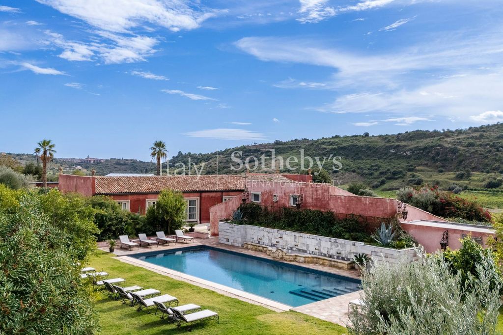 Property photo 2 of 41