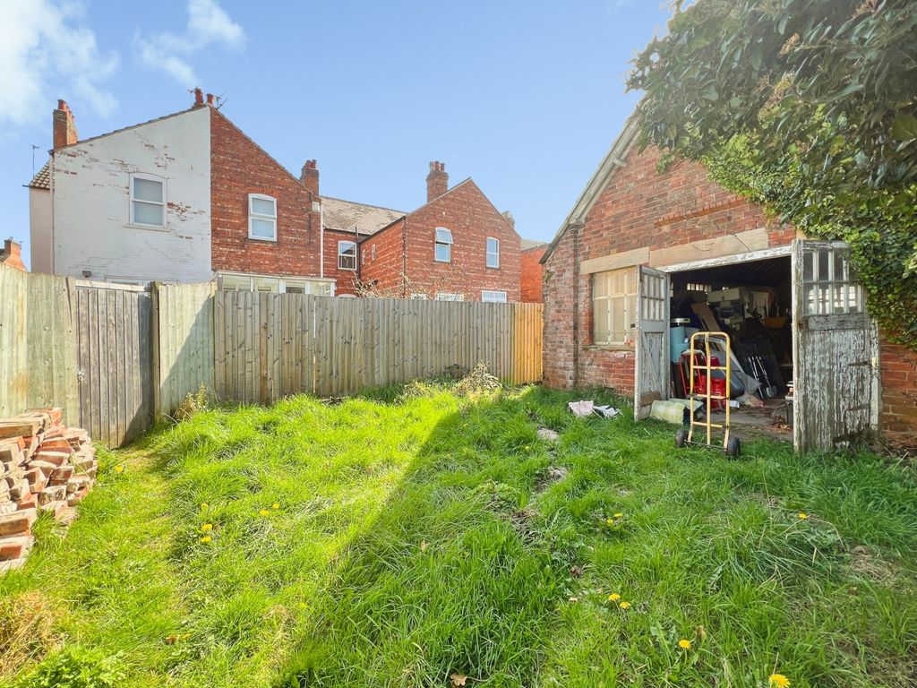 Property photo 3 of 5