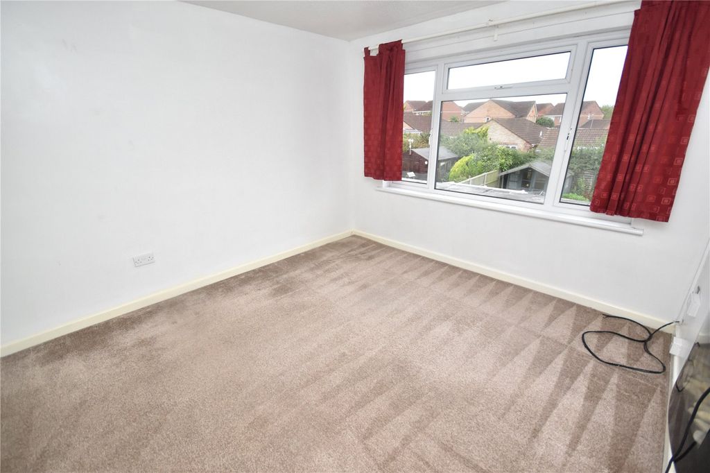 Property photo 3 of 8 Living Room