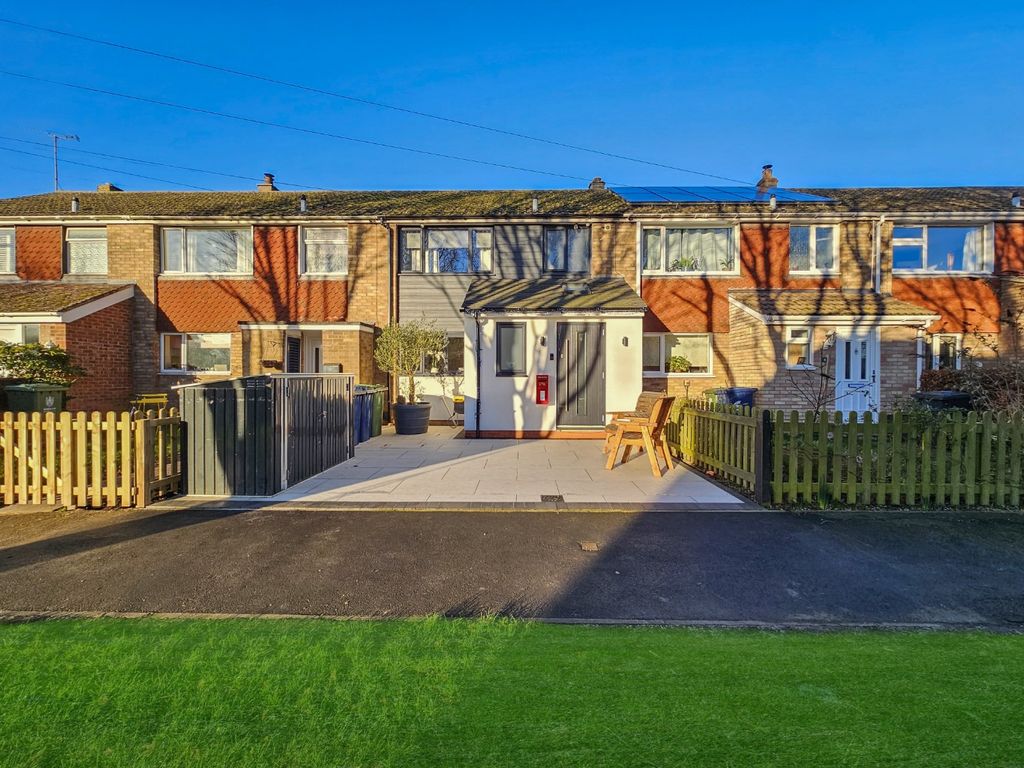 Property photo 1 of 18 1000126059