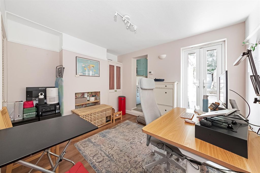 Property photo 3 of 14 Dining Room
