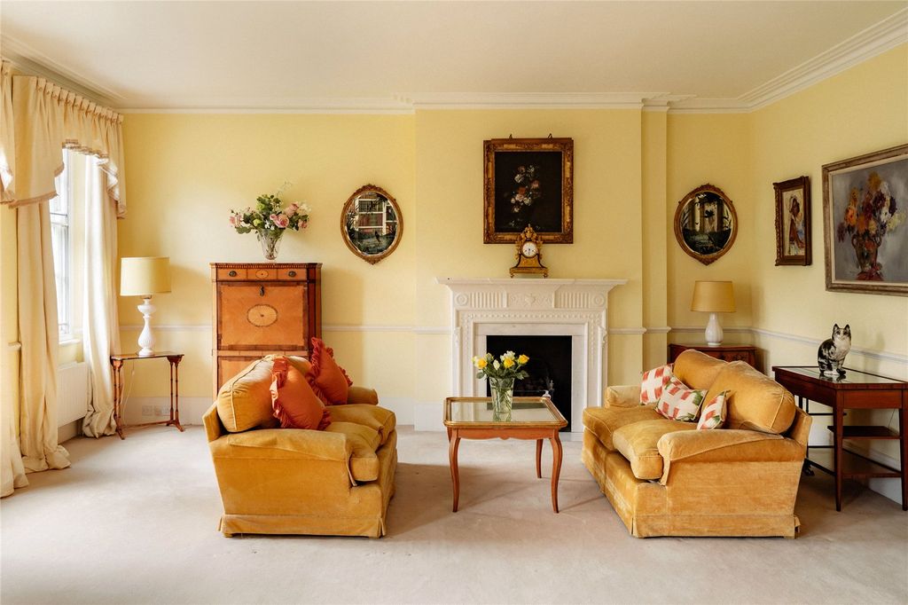 Property photo 3 of 13 Reception