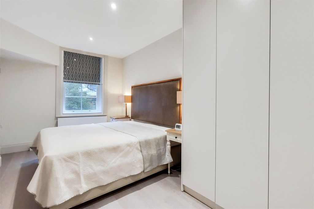 Property photo 3 of 11 Picture No. 19