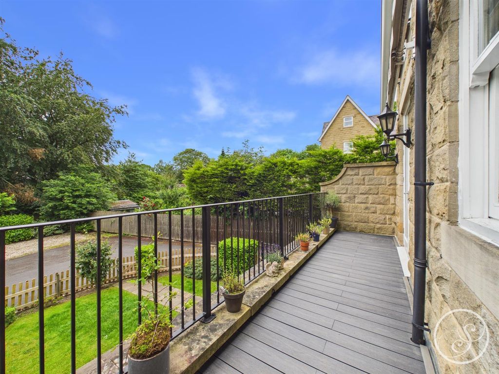 Additional image 13 of 3 bed flat for salePark Crescent, Roundhay, Leeds LS8