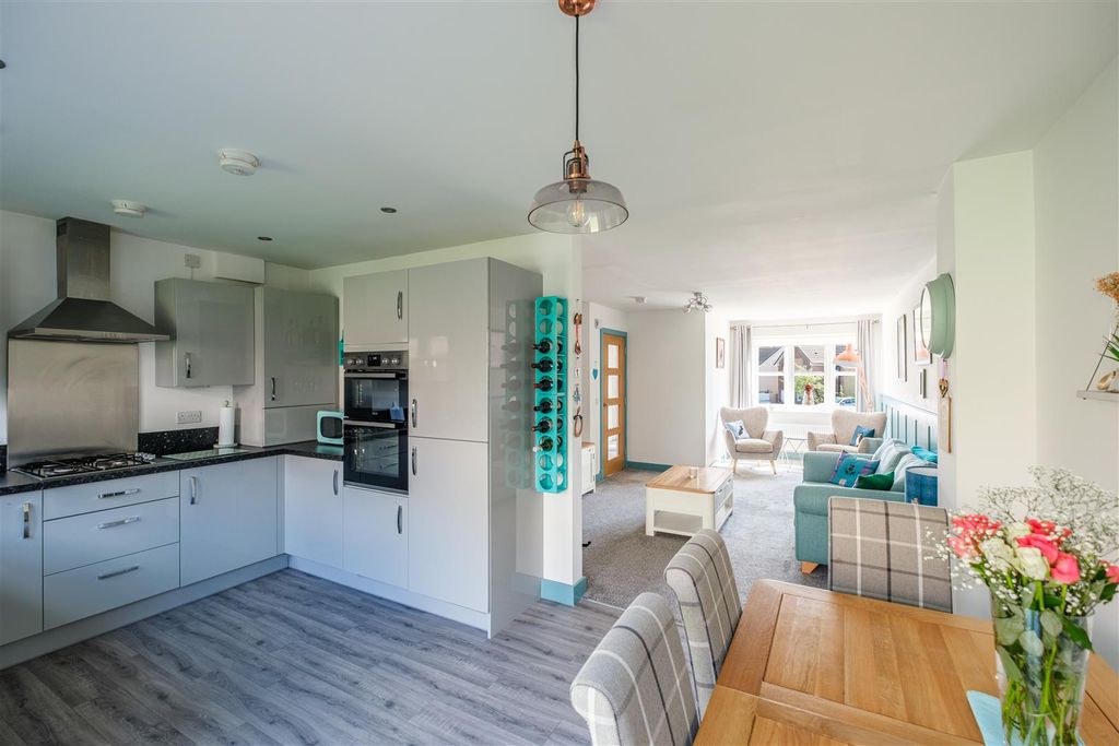 Property photo 2 of 24 Townswell Gardens-16.Jpg