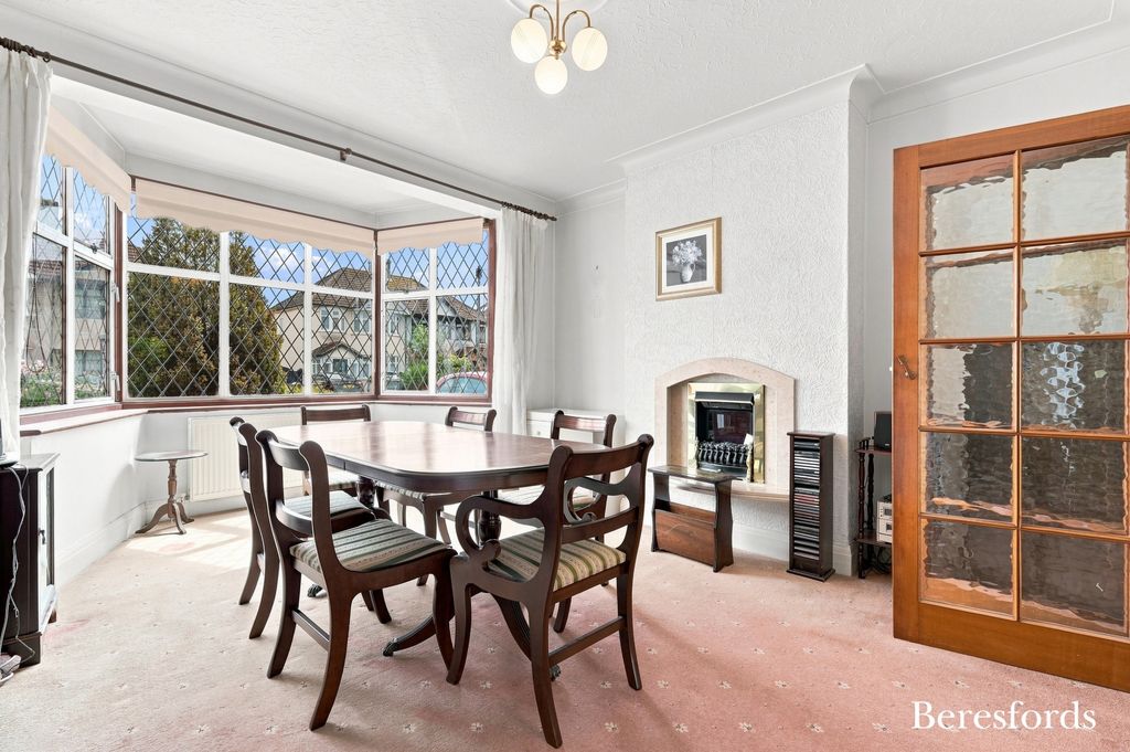 Property photo 3 of 28 Picture No. 19
