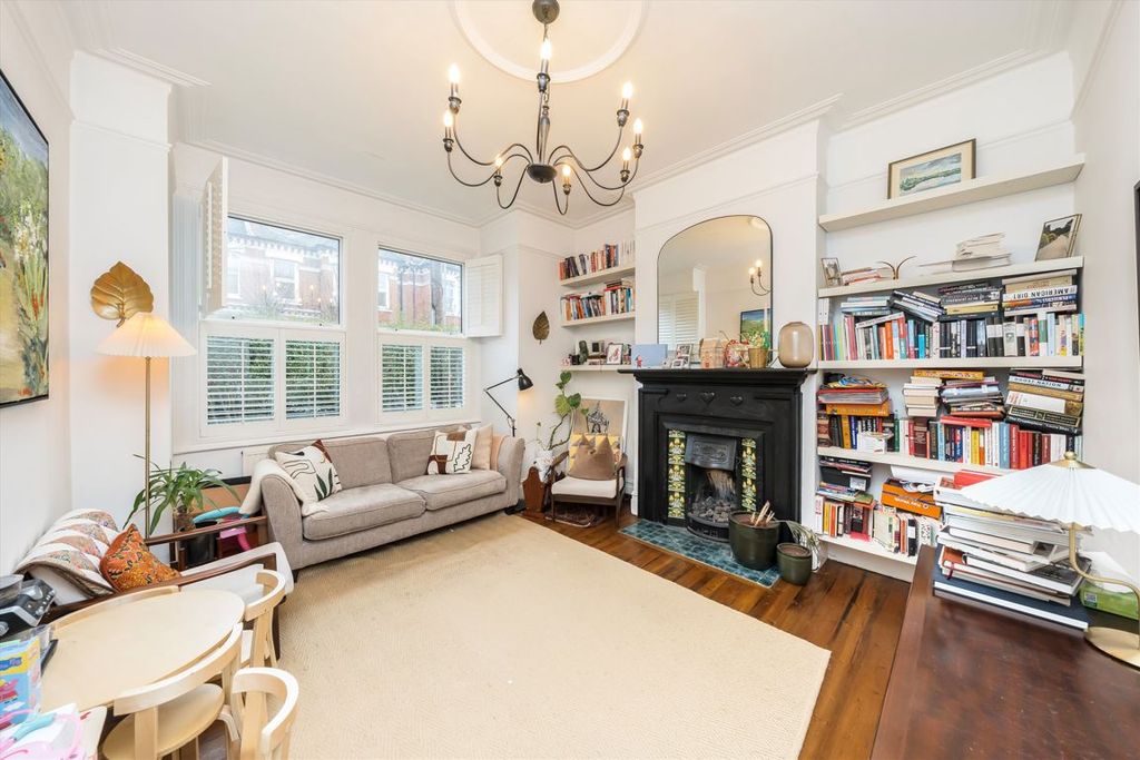 Property photo 1 of 9