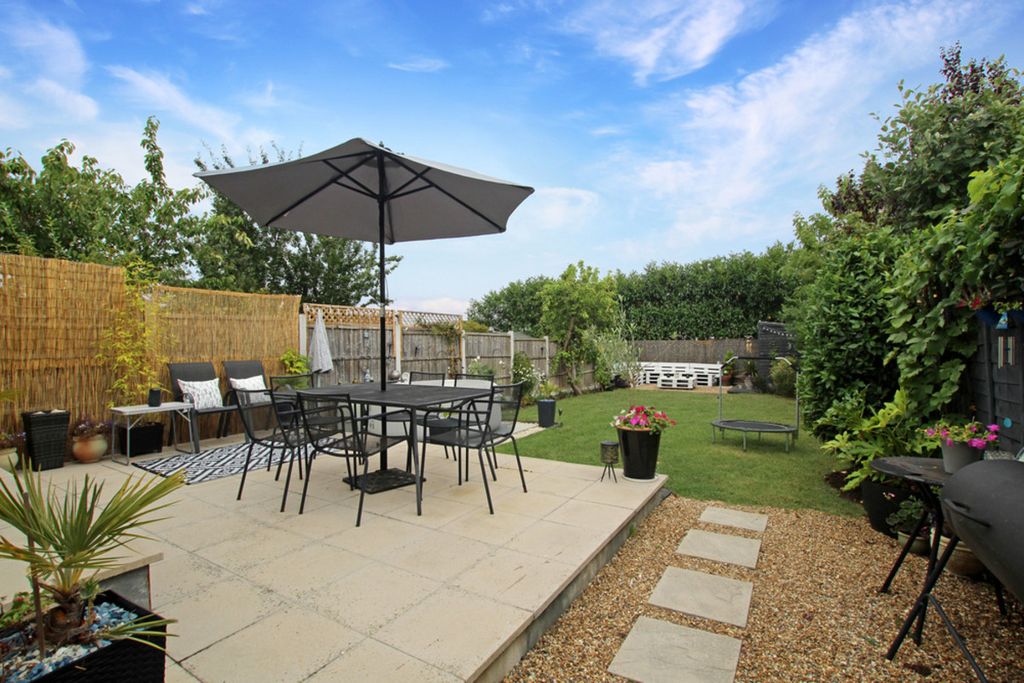 Property photo 2 of 19