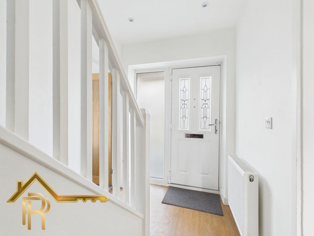 Property photo 3 of 24 Cam03016G0-Pr0052-Still009