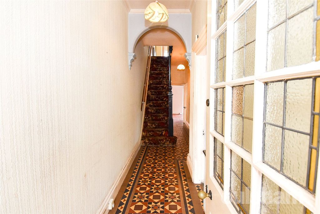 Property photo 2 of 33 Picture No. 02
