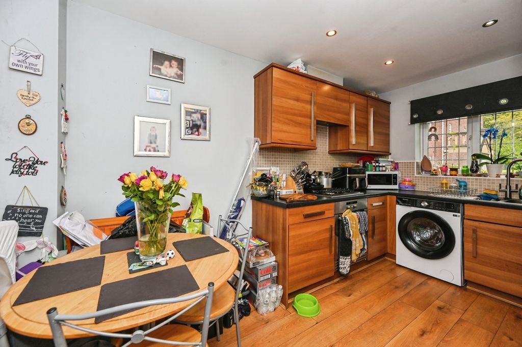 Property photo 3 of 20 Pbox-Img.Jpg