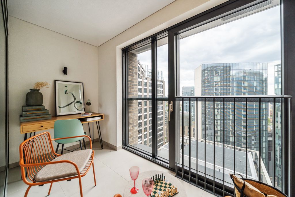 Property photo 2 of 9