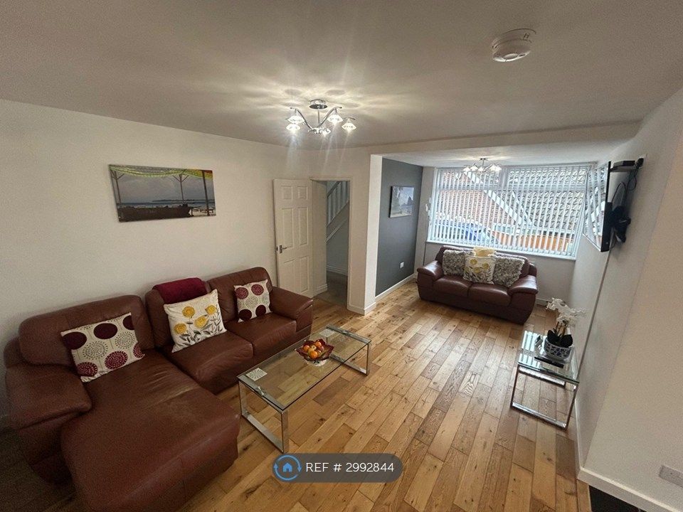 Property photo 2 of 29
