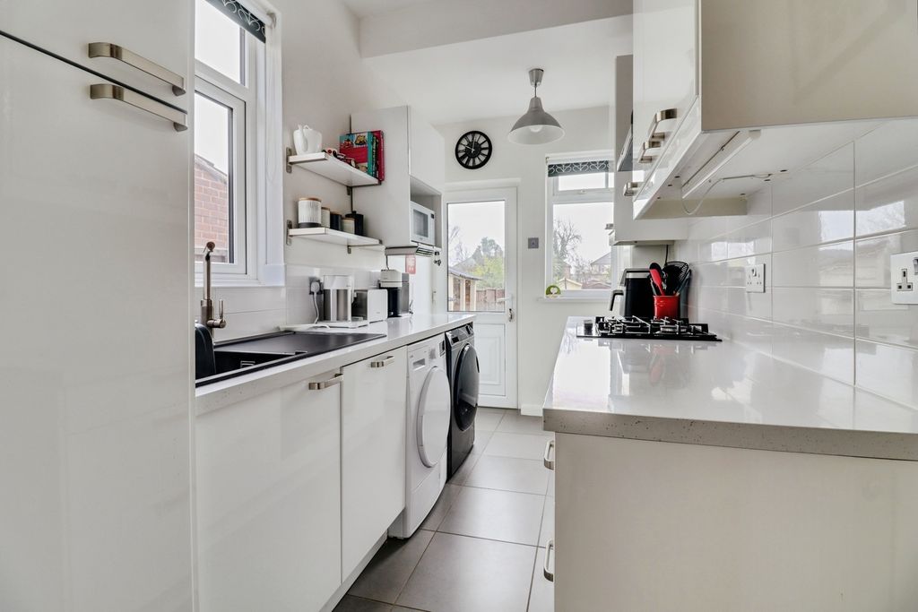 Property photo 2 of 12 Kitchen