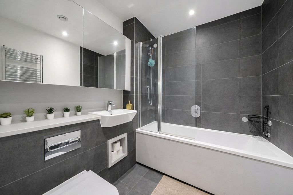 Property photo 3 of 15 Picture No. 25