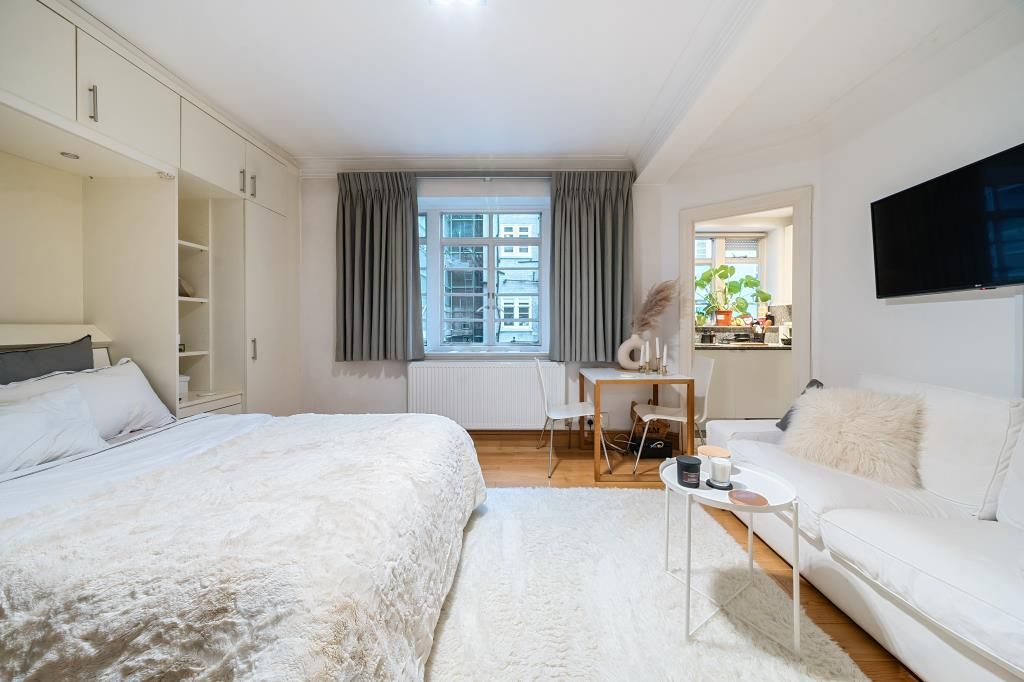 Property photo 3 of 20 Reception Room