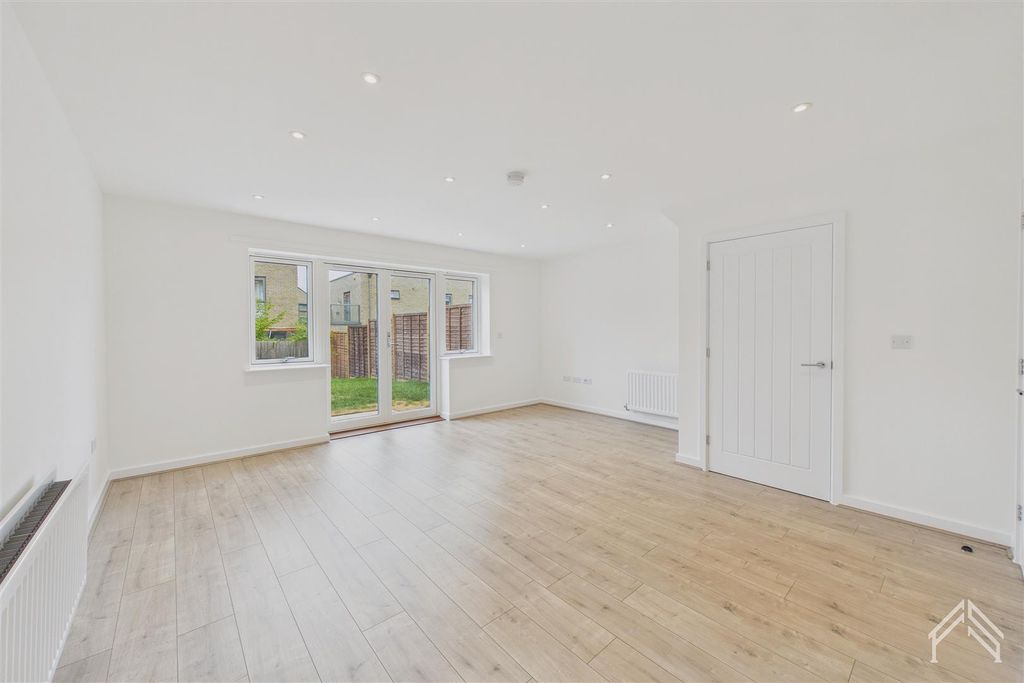 Property photo 2 of 11 2.Jpg