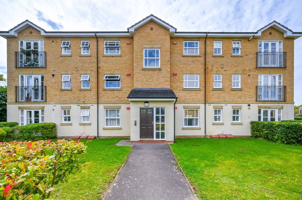 Property photo 2 of 10