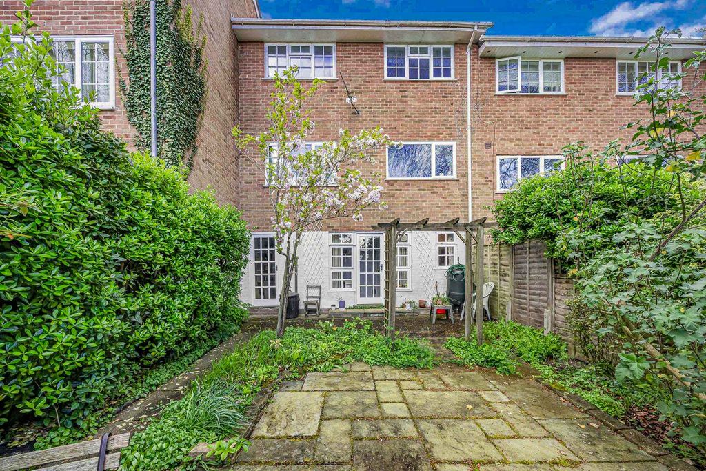Property photo 2 of 12