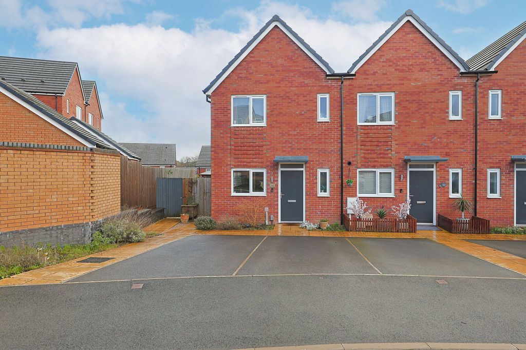 Property photo 1 of 27 Front.