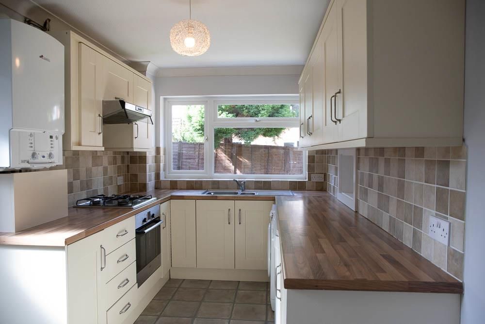 Property photo 2 of 16 Kitchen