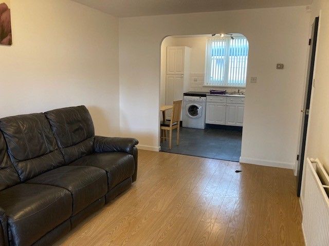 Property photo 2 of 6 Lounge