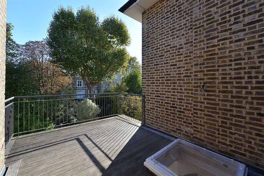 Property photo 3 of 18 Clifton Hill.Jpg