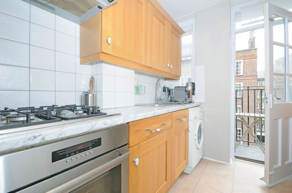 Property photo 3 of 8 Picture No. 10