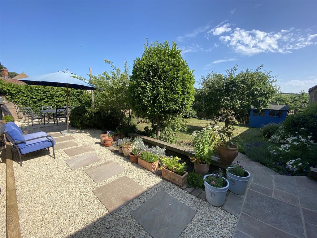 Property photo 2 of 14 Rear Garden / Sun Terrace