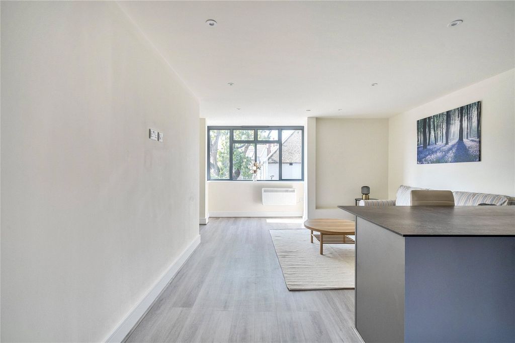 Property photo 3 of 8 Picture No. 04