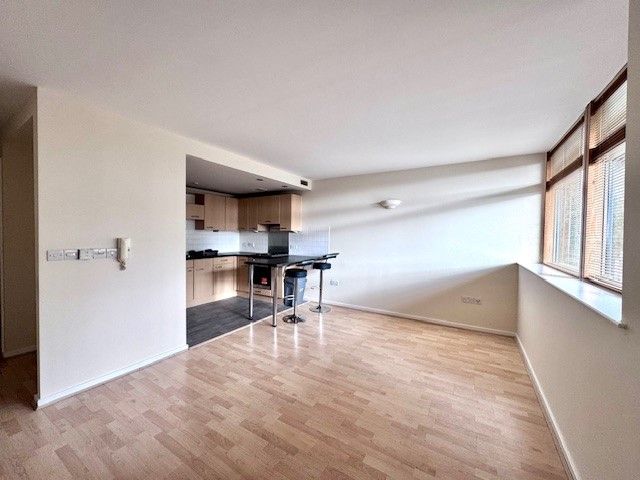 Property photo 1 of 7 Lounge Kitchen