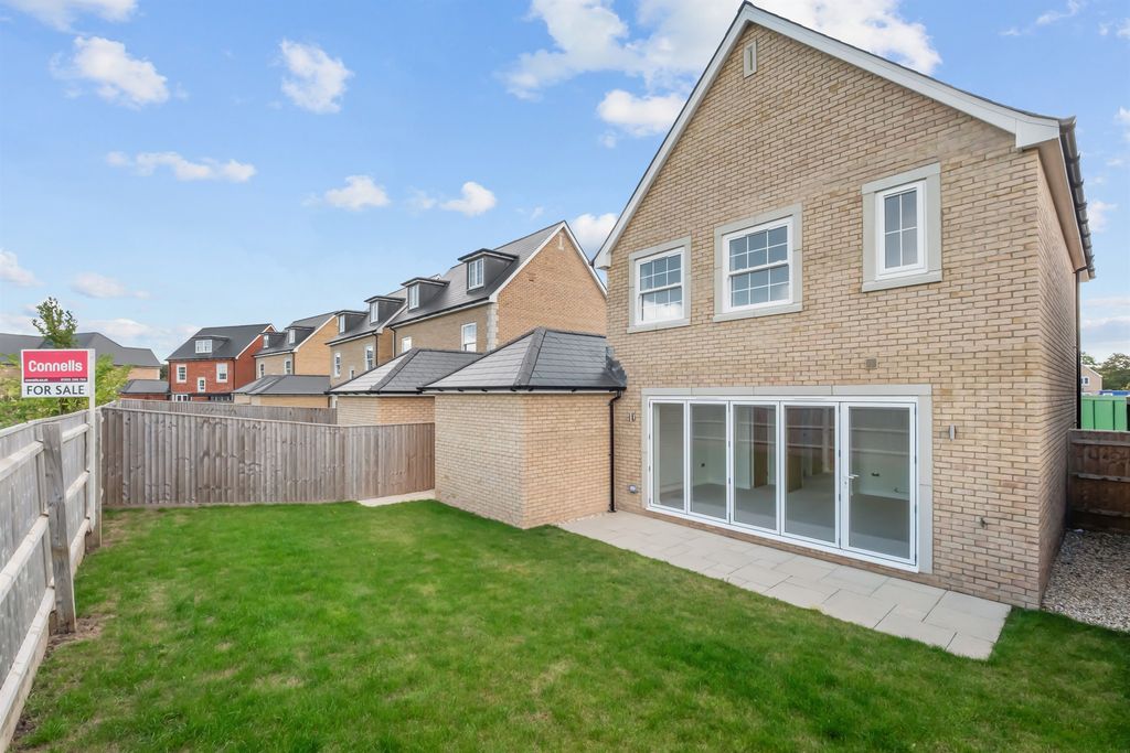 Property photo 3 of 10