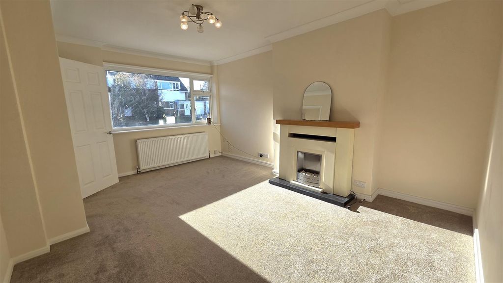 Property photo 2 of 12 Living Room