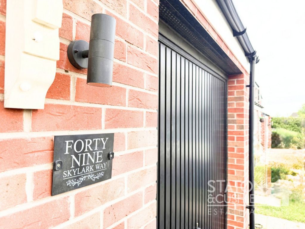 Property photo 2 of 35